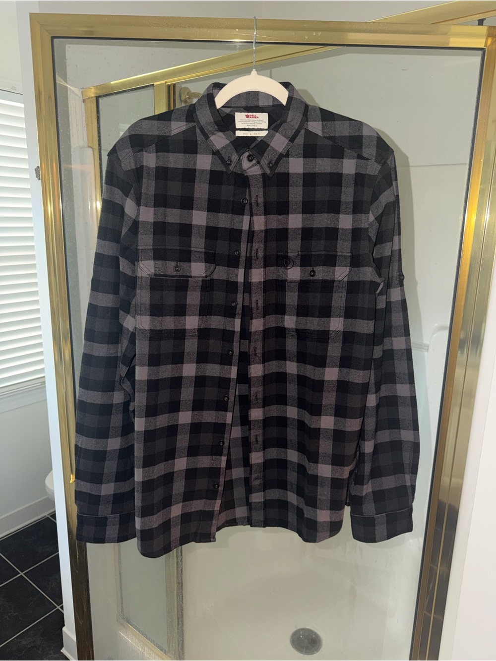 Fjällräven Skog Shirt Men’s Large Slim Fit Black/Grey Plaid - NEVER WORN